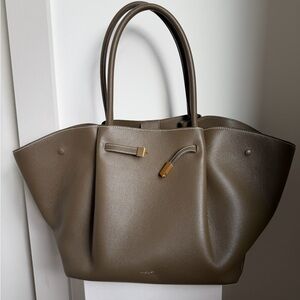 Demellier London The New York Olive